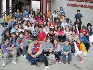 Los alumnos de 5º de primaria del colegio Adalides visitan el Puerto