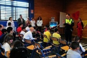 Alumnos del "Virgen de la Esperanza" aprenden educación vial de la mano de la Policía Local