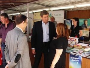 El Subdelegado de la Junta y el vicerrector del Campus Bahía de Algeciras visitan la II Feria Solidaria