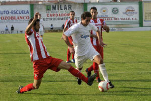 El Algeciras sucumbe ante el Pozoblanco en la segunda parte (2-0)