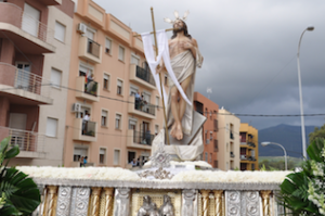 El Resucitado procesiona por las calles de Algeciras