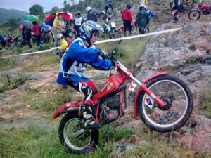 Un campeón cadete para el club 'Dejate Caé' de Trial