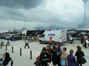 El mercadillo de los martes, ahora de tarde