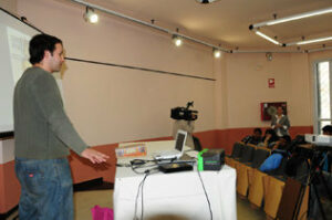Encuentro con el ilustrador Alejandro Villén en la Biblioteca de El Saladillo