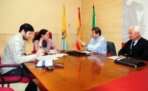 Ayuntamiento y Grupo Ruiz-CTM analizan el servicio de los autobuses urbanos