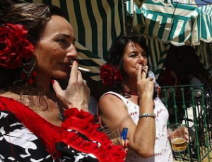 Fumar en las casetas de Feria te puede salir muy caro