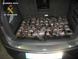 La Guardia Civil interviene 468 kilos de hachís en el puerto