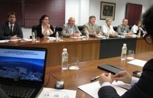 Senadores franceses visitan el Puerto