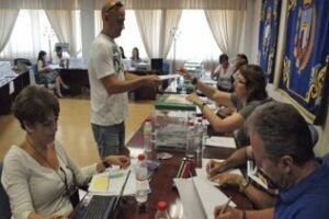 La UCA vota con normalidad y acudirá a una segunda vuelta para proclamar a su nuevo Rector