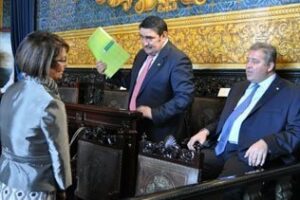 El PA retorna al Ayuntamiento y promete llevar la voz de las barriadas a los plenos