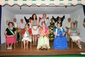 El Centro de Día de San José Artesano corona a su reina y damas de la Feria 2011