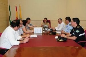 Las pistolas y fundas de la Policía Local, a través de El Corte Inglés