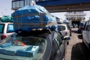 Casi 5.000 vehículos han embarcado desde Algeciras desde el inicio de la operación