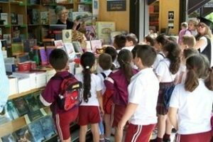 Correos recogerá donaciones de libros infantiles hasta el próximo 20 de marzo