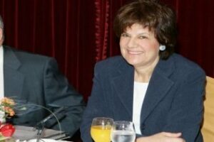 Cruz se reúne este lunes en Madrid con Blanco para abordar el Corredor Mediterráneo