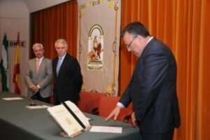 Ángel Gavino asume la Subdelegación de la Junta en la comarca con la orden de dar prioridad al empleo