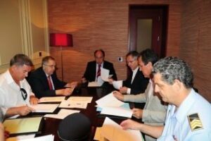 Landaluce y el jefe provincial de Tráfico estudian las posibles ubicaciones para las pistas de examen de conducción