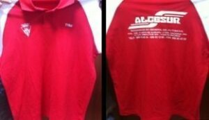 La empresa de recambios Algesur obsequia con polos de paseo a las categorías inferiores del Algeciras CF