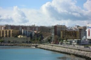 Los indignados protestarán esta tarde junto al colector de la playa de los ladrillos