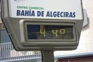 061 recomienda extremar precauciones ante las elevadas temperaturas