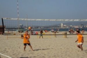 Internos del Centro de Inserción Social participan en un campeonato de voley playa