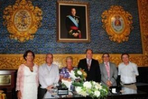La Peña Los especiales", el padre Pedro Gómez y la chocolatería Los especiales" Medallas de La Palma