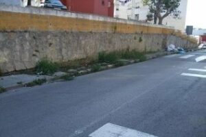 Emalgesa trabaja para eliminar la fuga de agua denunciada por los vecinos en La Piñera