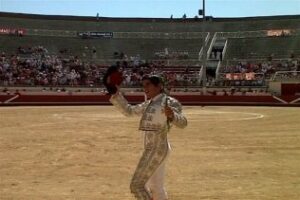 El algecireño Eduardo Sibajas triunfa en Francia cortando una oreja y con petición de la segunda por el público