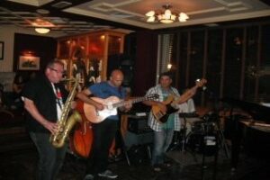 Salvador Andrades estrena en el Teatro Florida su espectáculo "Guitarrísimo"