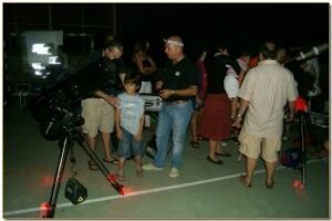 La agrupación Luz-Cero organiza para hoy una cita para observar el Universo