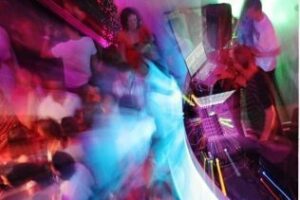 Café del Mar de Tarifa celebra hoy jueves su cuarto cumpleaños con una fiesta que incluye un concierto de Ismael Rivas