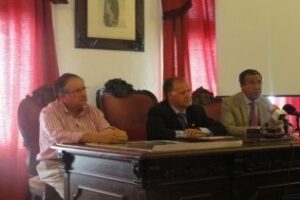 El alcalde de Tarifa cesa a los concejales andalucistas "por deslealtad"