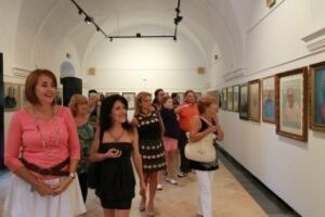 Eva Murillo muestra su obra 'Retratos especiales' en la José Luis Cano