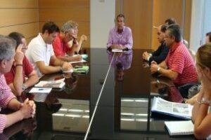 Diego González ha presidido la reunión con los vecinos de La Ermita