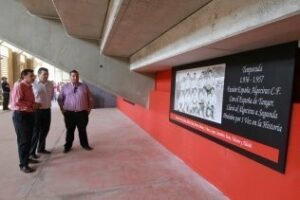 El Ayuntamiento acerca a los aficionados la historia del Algeciras CF