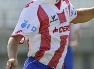 Las camisetas del centenario pueden ya retirarse en las oficinas del Algeciras