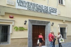 Los alumnos de derecho de Algeciras podrán realizar sus exámenes