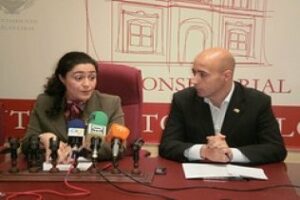 Izquierda Unida espera que el servicio público de transporte no sufra los recortes del PP