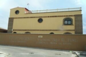 El juez decide que la vivienda de la avenida Diputación no se tire hasta que no haya sentencia del TSJA