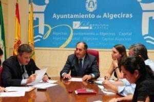 PSOE: "Landaluce intenta desviar la atención porque sus errores están demostrados"