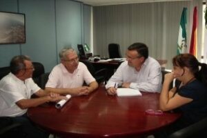 La peña Cine Cómico traslada sus proyectos al Subdelegado de la Junta