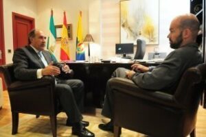 Landaluce recibe al agregado de la embajada de Estados Unidos para asuntos políticos y militares