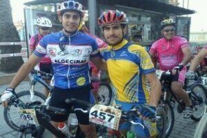 Ibáñez y Domínguez, entre el millar de participantes en el Maratón BTT en Palma del Condado