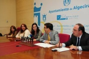 La Caixa destina 3.000 euros para material escolar de alumnos con escasos recursos