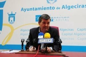 Fernández anuncia una reducción de la deuda municipal con los bancos en 344.488 euros gracias a dos operaciones de tesorería