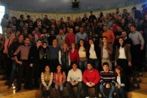 Nuevas Generaciones celebra un acto con jóvenes en el Kursaal