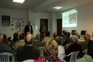 Los mayores de San José Artesano se suben al carro de Internet sin miedo