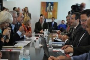 Arenas dice que el PP tiene un compromiso incontestable con el proyecto del corredor ferroviario