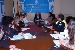 La Comisión Municipal de Absentismo Escolar analiza los 38 casos detectados en lo que va de curso