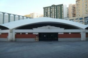 El transporte urbano, Mercaalgeciras y el mercado de abastos se suman a la huelga